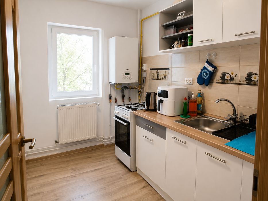 Apartament ultracentral renovat recent - mobilat și utilat complet
