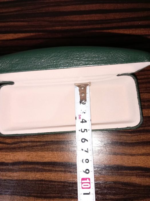 Продам  футляр для очков