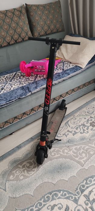 Продам Электросамокат Speedroll s10