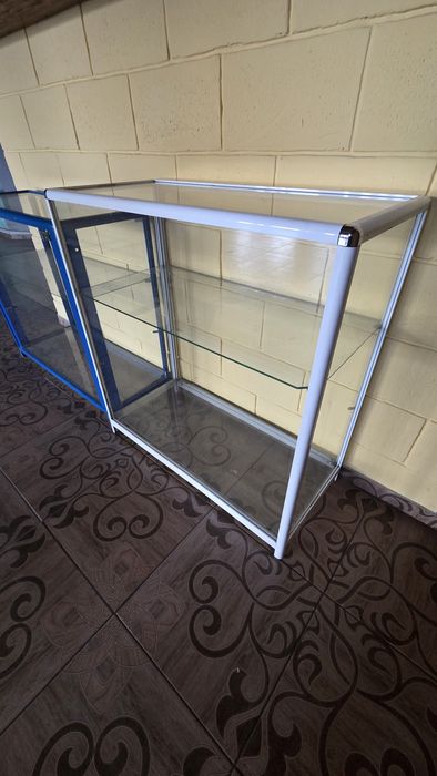 Витрины  разные   продаётся