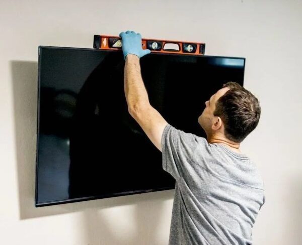 Установка телевизора на стену