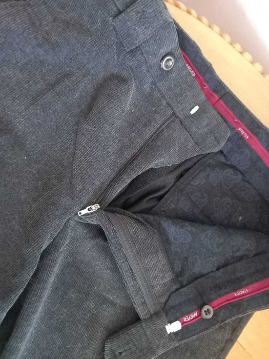 Pantaloni barbatesti gen raiati MEYER