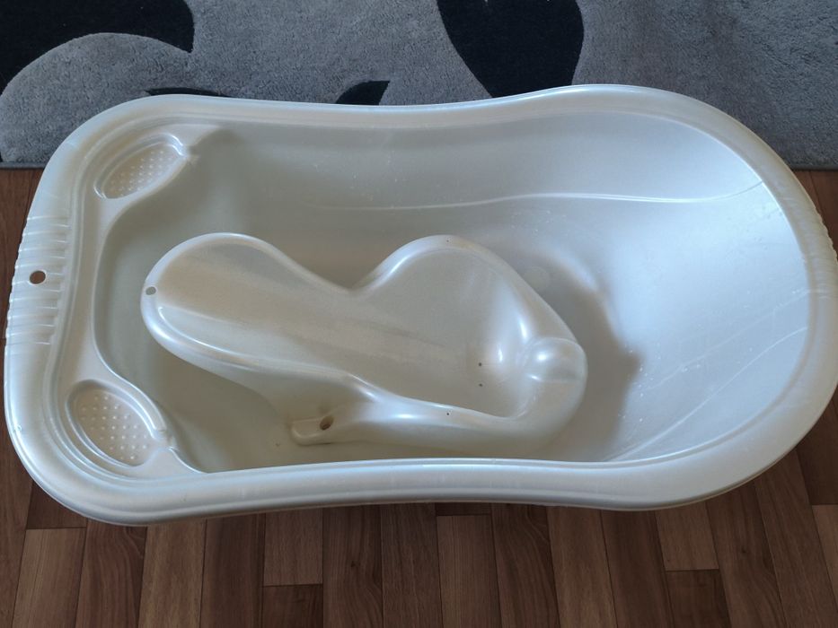 Продам ванночку с горкой