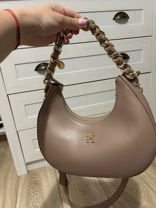 Geanta bej piele naturala Tommy Hilfiger