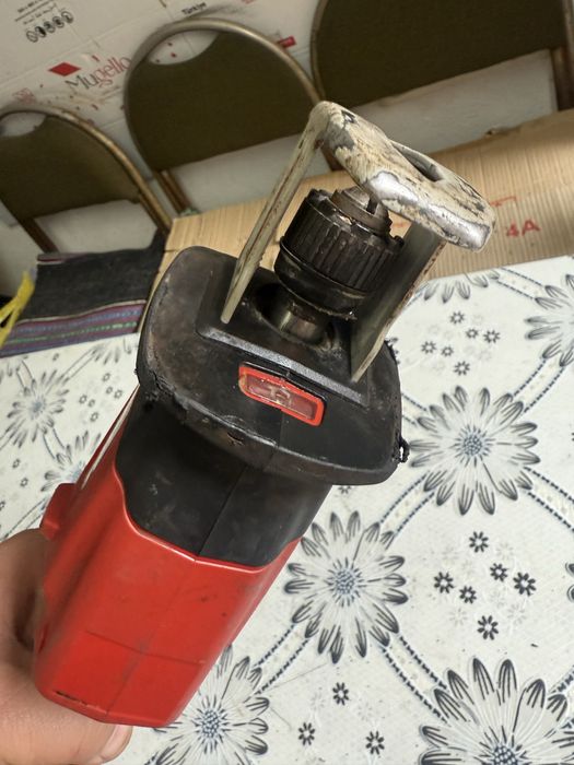 Акумулаторен саблен трион MILWAUKEE C18 HZ-0