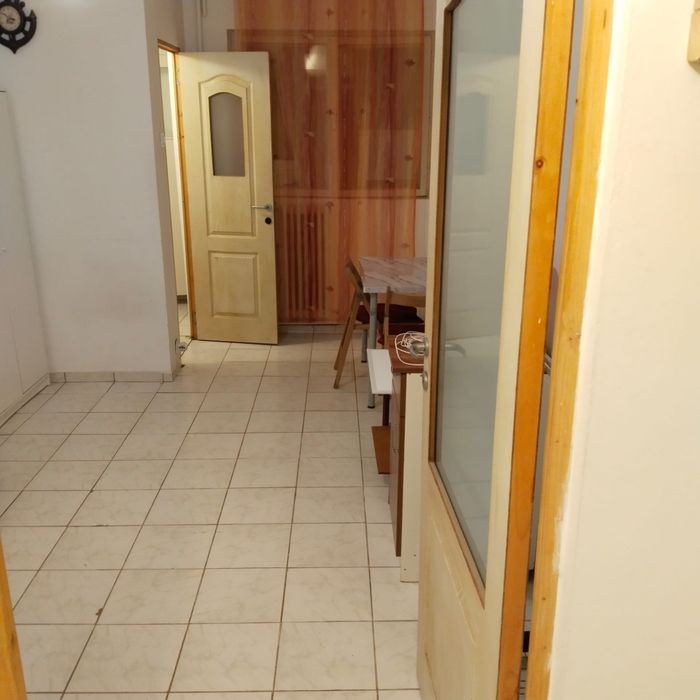 Garsoniera Tudor Vladimirescu în Campus (în spate la Iulius Mall)