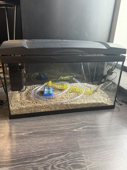 Acvariu 54 litri+ accesorii