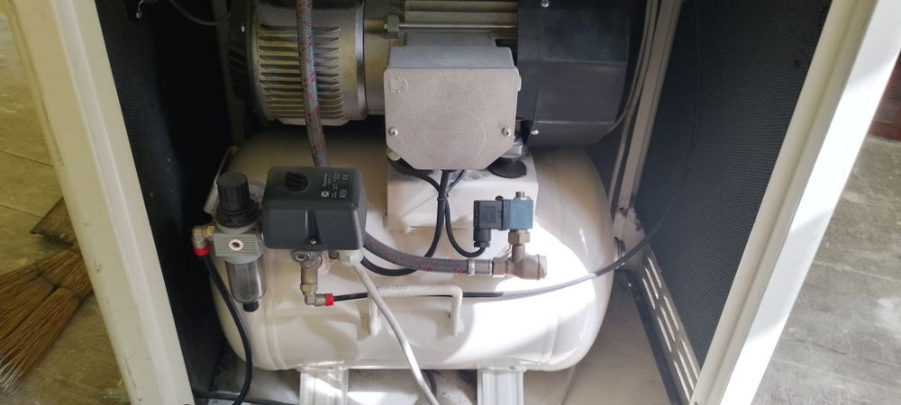 Kampressoʻr sotiladi