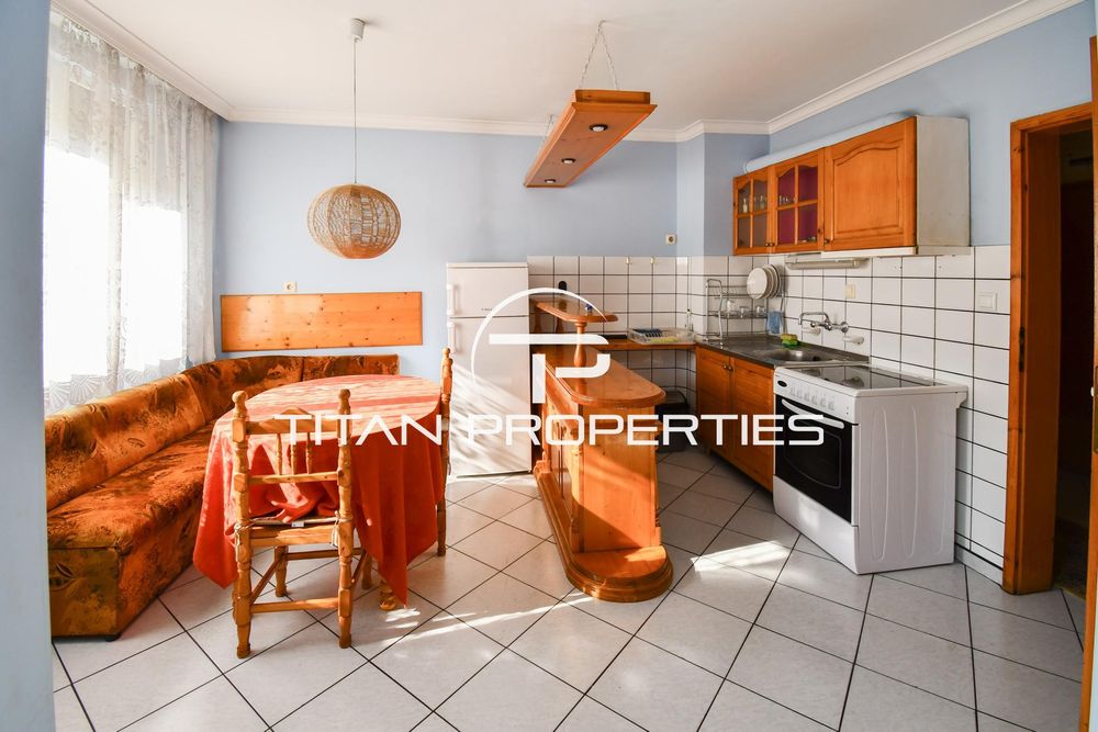 Дава се под наем Двустаен апартамент в София, Иван Вазов - 60 кв.м за 639 € - Снимка #1