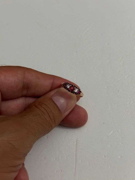 INEL AUR 18K + 3 RUBINE + 2 DIAMANTE - Anglia - 3g. - Vintage !