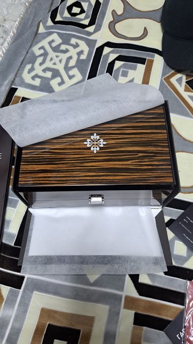 Продам часы patek phillipe