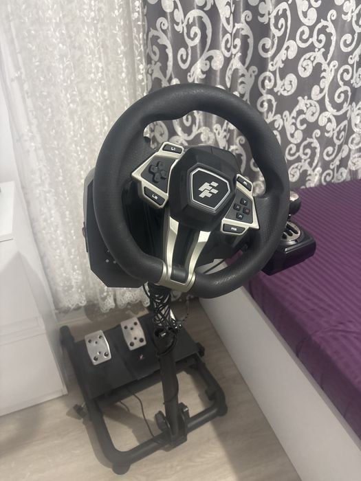 Vand volan pentru jocuri