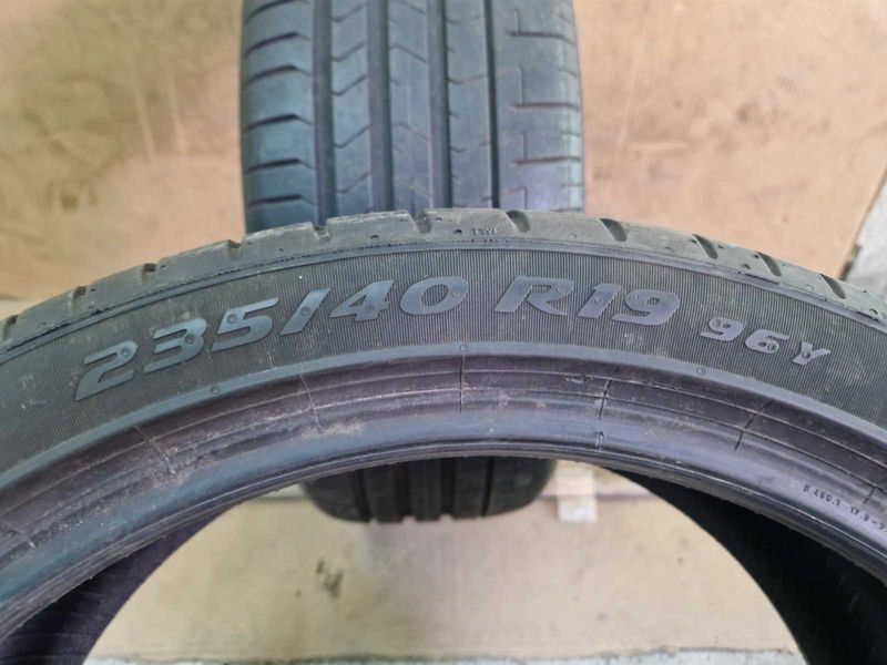 2 Pirelli R19 235/40
летни гуми
DOT4321