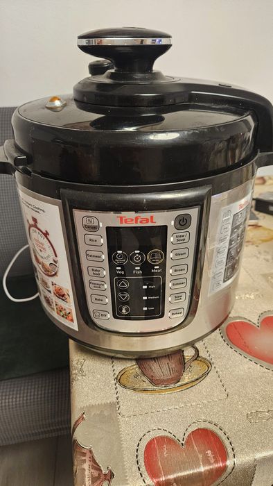 Oala sub presiune TEFAL