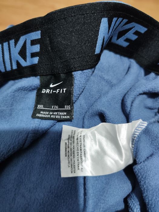 Pantaloni Nike mărimea XXL