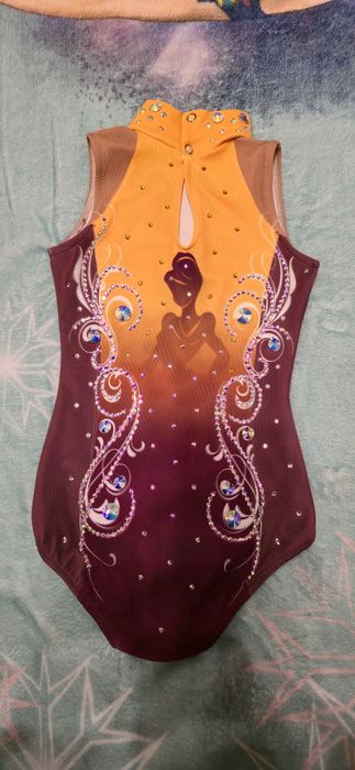 Трико художествена гимнастика