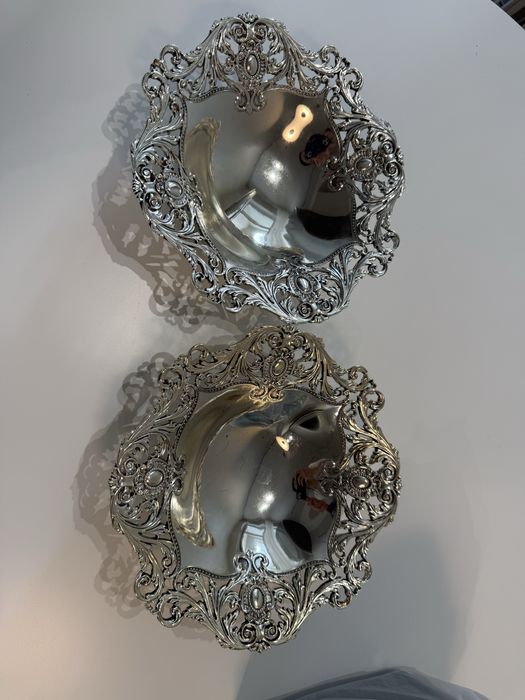 Продаю мильхеровые конфетницы