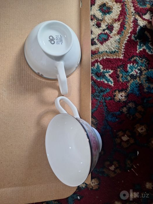 Фарфоровое изделие марки Dubai Porcelain