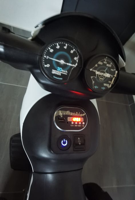 Motocicleta electrica de politie pentru copii