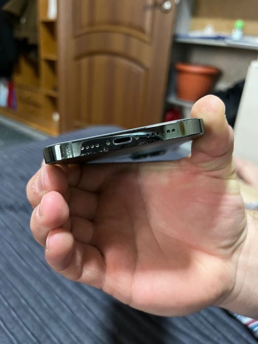 Продам iPhone 13 pro max