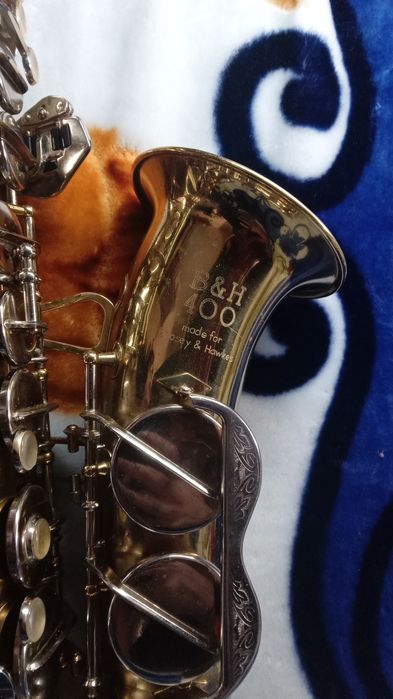 Saxafon  B&H 400