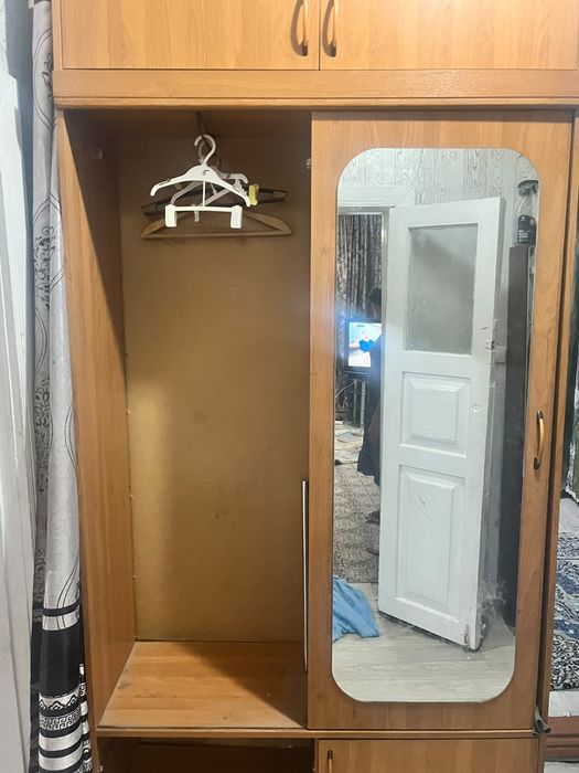 Продам прихожку шкаф