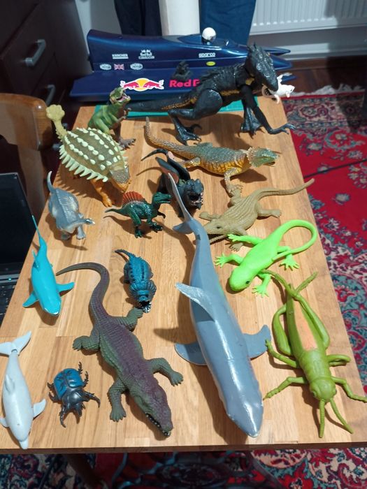 Figurine dinozauri