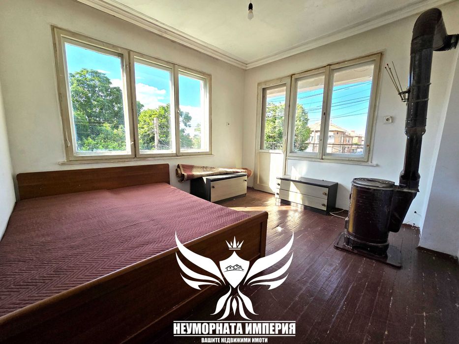 Дава се под наем Четиристаен апартамент в Асеновград - 122 кв.м за 258 € - Снимка #4