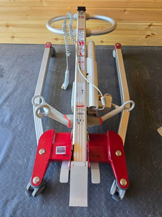 Мобилен сгъвам лифтер за пациенти Molift Smart 150