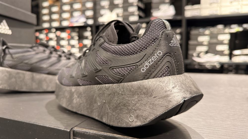 Adidas Adizero Aruku Black originali , cutie ( nr 42 )