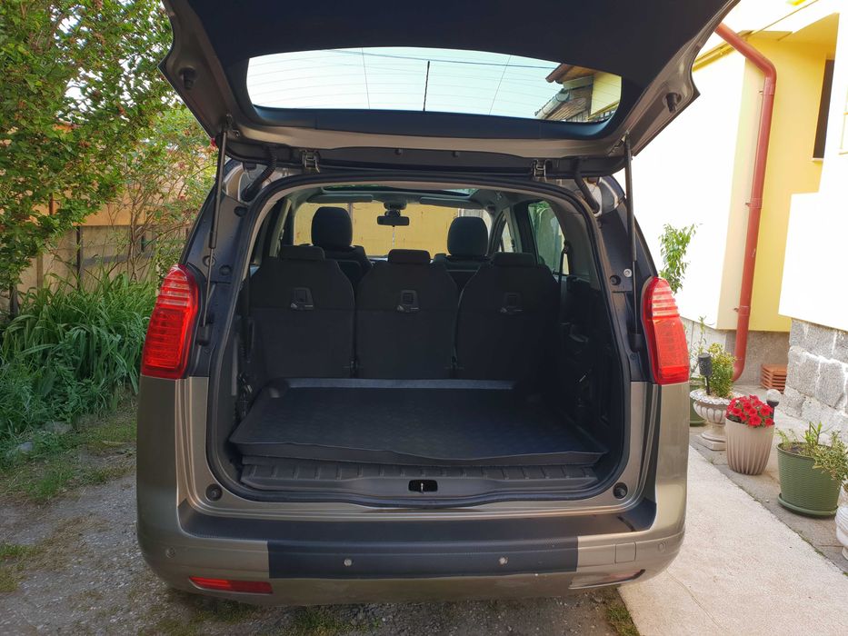 Peugeot 5008,1.6 HDI,an 2012.