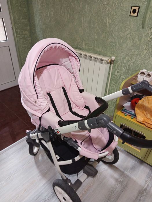 Комбинирана Бебешка количка на Dada Paradiso с кош за кола