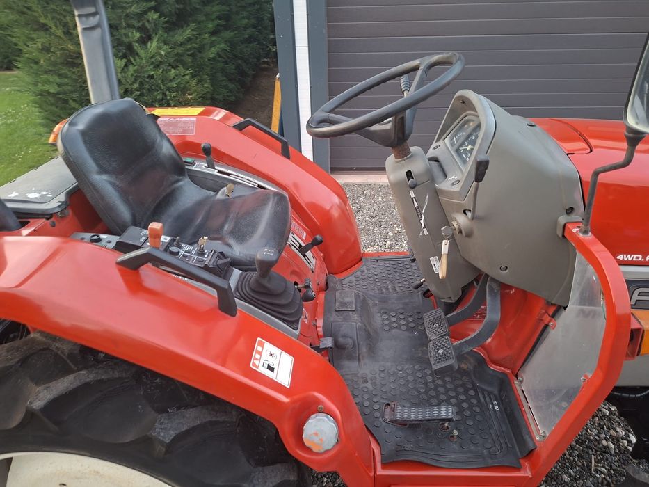 Tactor japonez kubota yanmar AF 24cp model mai nou  4x4