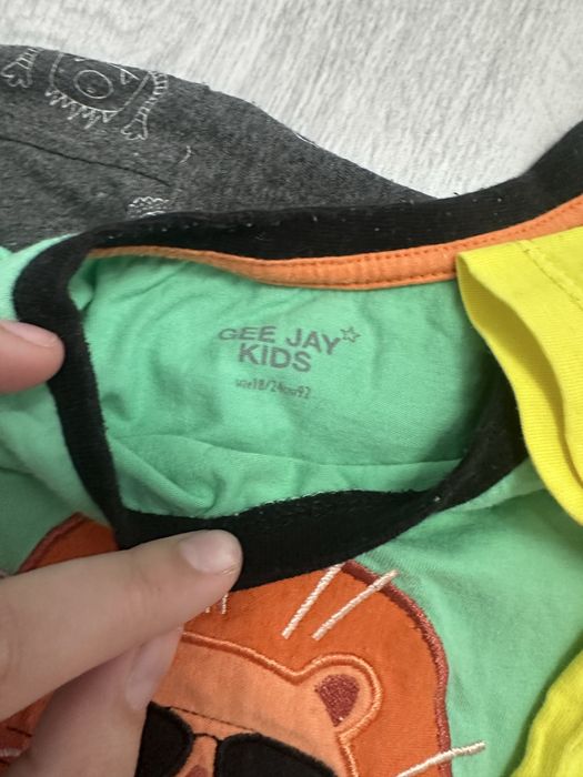 Детские футболки на 8-12 месяцев