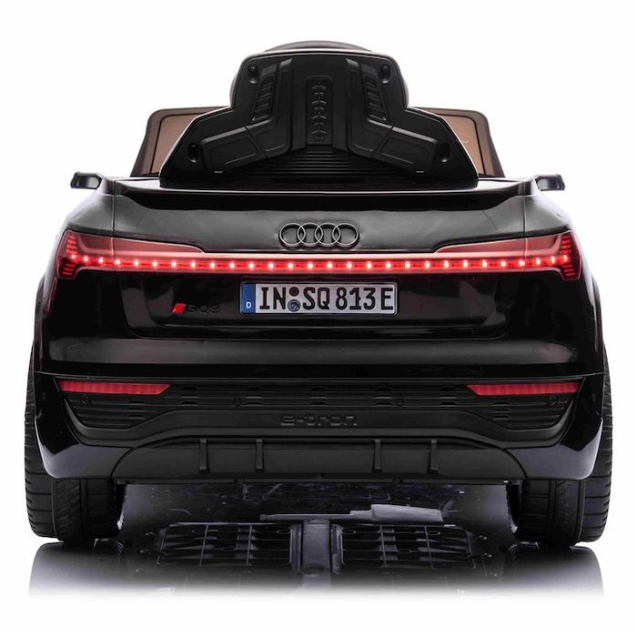 Акумулаторен джип Audi RS Q8