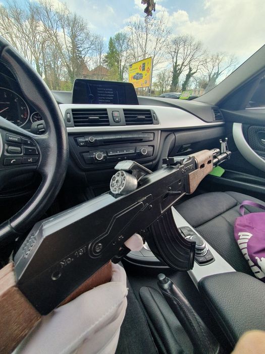 Pușcă AK47 cu capse