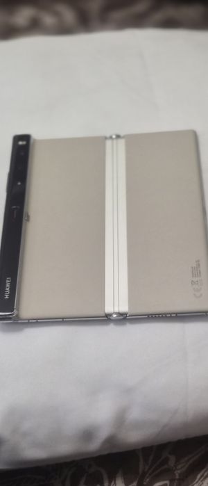 Смартфон Huawei Mate 2XS