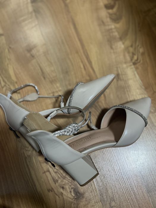 Туфли вечерние с стразами