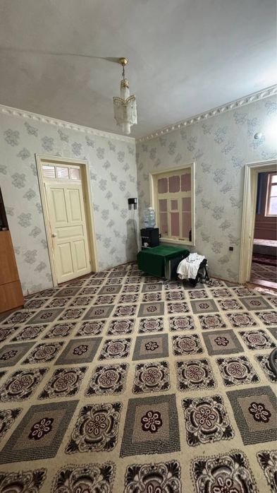 Уй сатылады! 6 соток, 5 комната + магазини бар. Адрес: Гоне кала