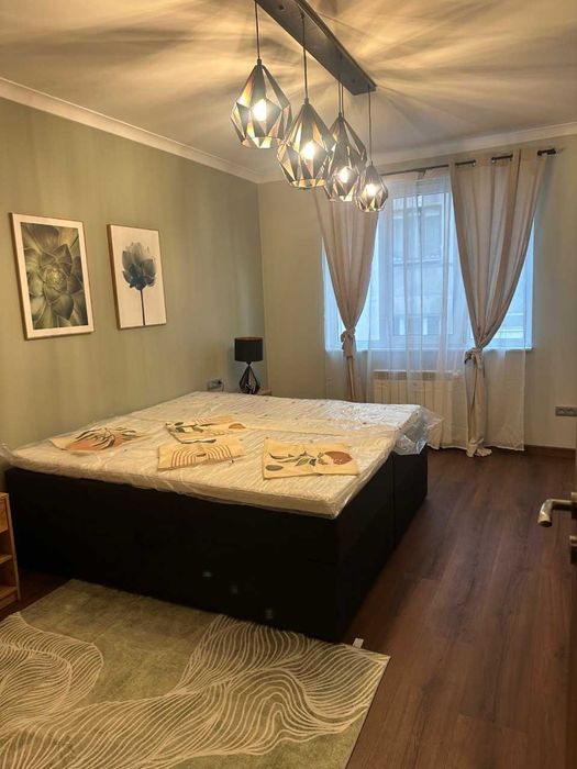 Дава се под наем Тристаен апартамент в София, Център - 80 кв.м за 747.66 € - Снимка #6