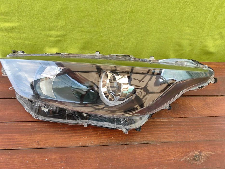 Фар за Toyota Yaris 2020 / Тойота Ярис 2020