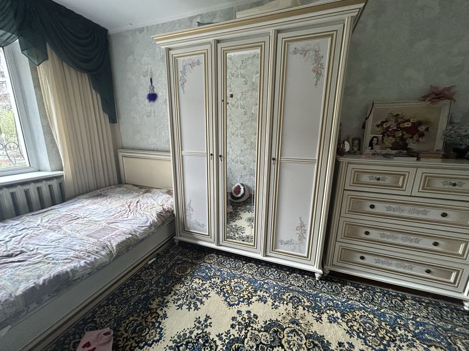 Спальный гарнитур