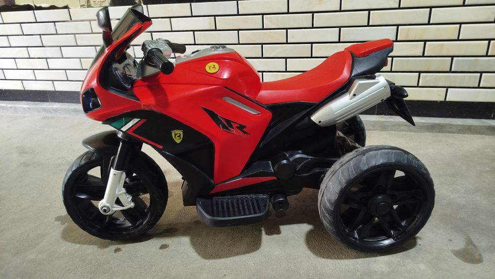 Bolalar skuteri Elektro skuter