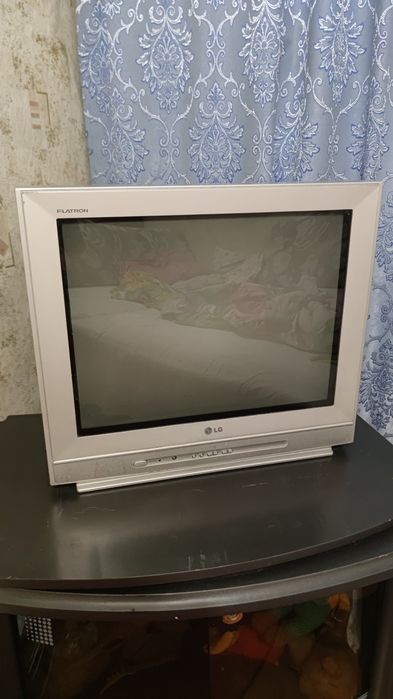 Продам телевизор LG