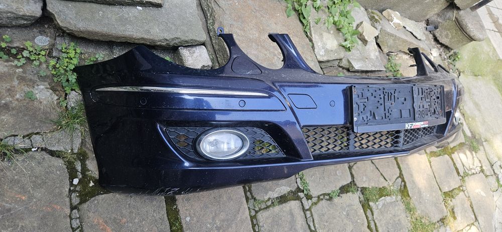 Предна броня за Mercedes E class W211