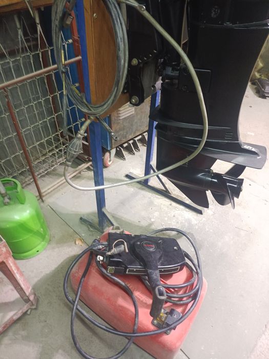 Продам лодочный мотор mercury 50