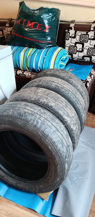 Продам комплект летние шины.