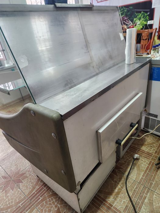 Ветринный холодильник