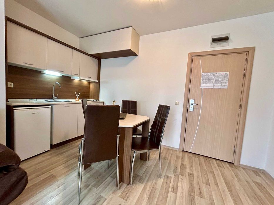 Продава се Двустаен апартамент в к.к. Слънчев бряг - 55 кв.м за 1417 €/кв.м - Снимка #4