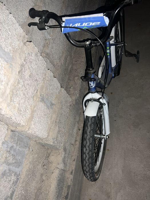 Yeengi bonvi velosipedi sotiladi srochnaa!!!